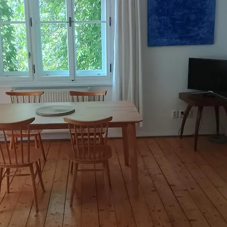 Apartamento Point - 25 Min To The Center By Tram Praga