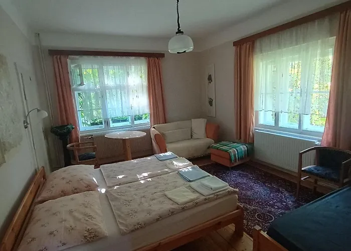 Point - 25 Min To The Center By Tram Praga